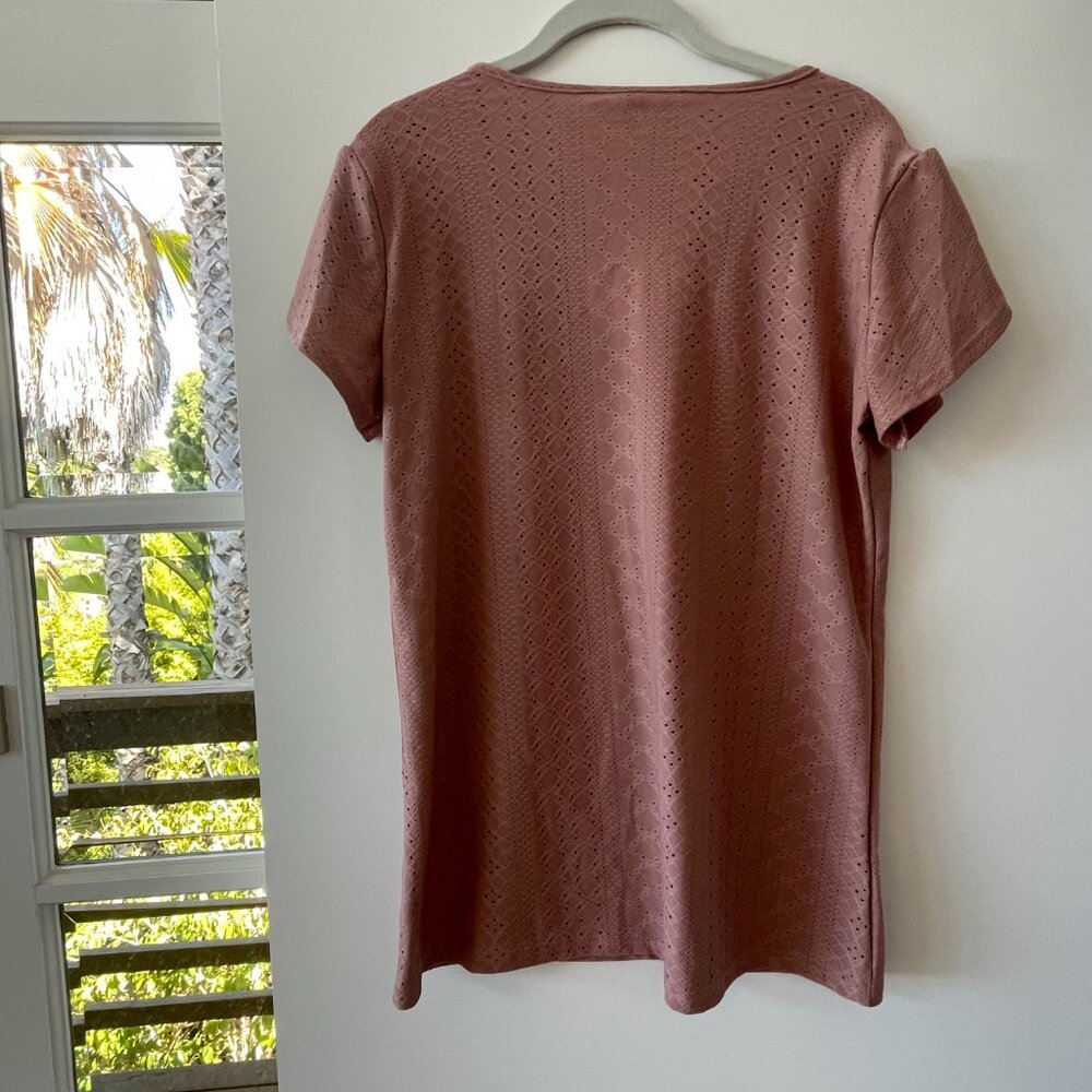 Doublju Pink Eyelet, Short-Sleeve, V-Neck Top, Size M, NWT - Picture 2 of 7